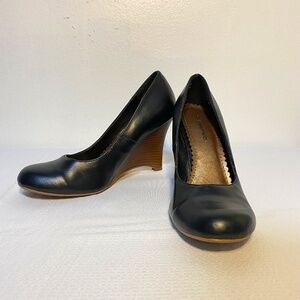 CLASSIFIED Closed Round Toe Wedge Pumps Slip On Comfort Mid-Heel - Black Size 6